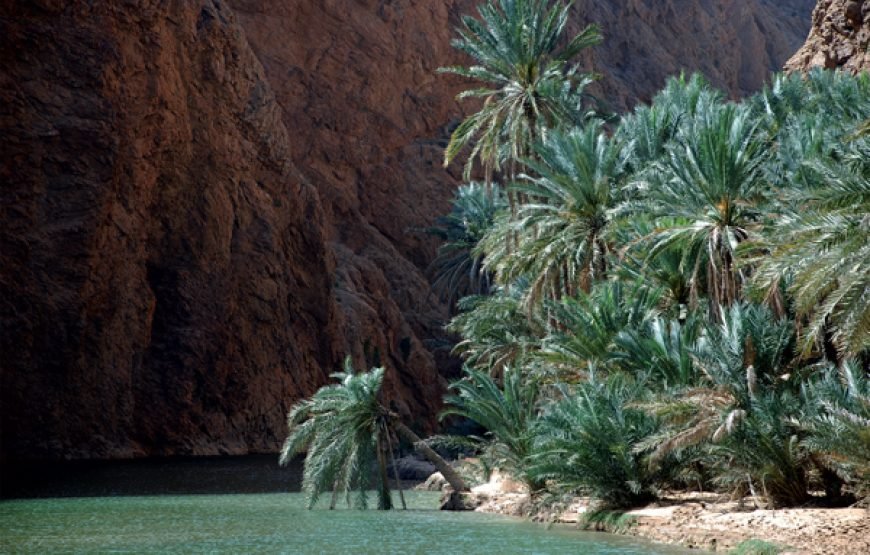 Bimmah Sinkhole & Wadi Shab – Full-Day